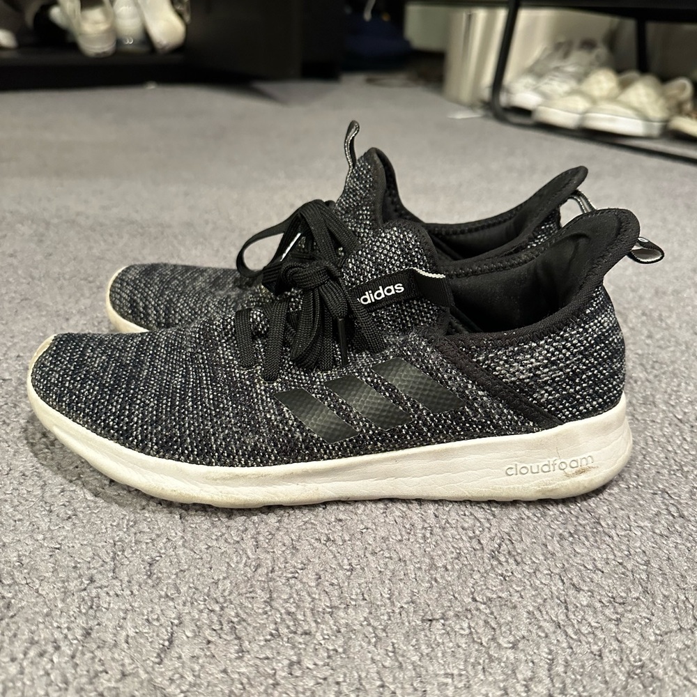 Adidas Cloud foam Sneakers